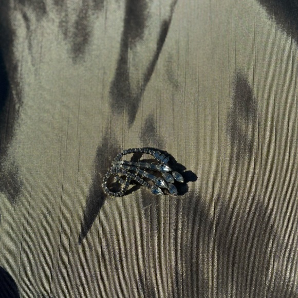Vintage Weiss Brooch with Rhinostones - Picture 3 of 5